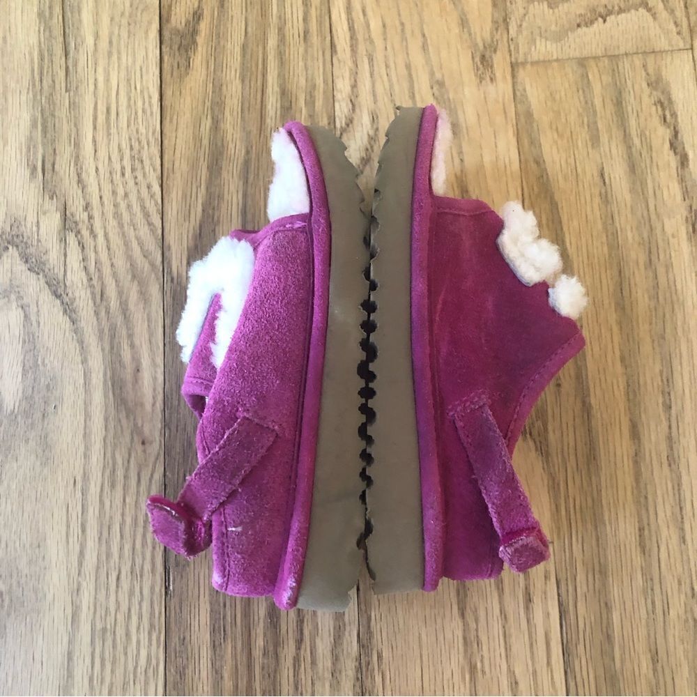 UGG Sandals Size 8 - Picture 4 of 7
